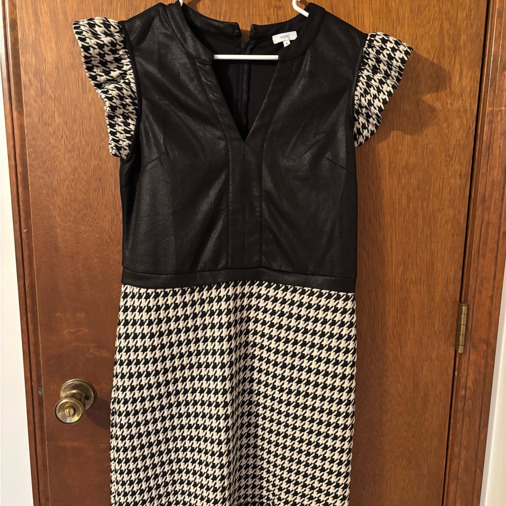 Black and White Sheath Dress with Flutter Cap Sleeves